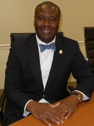 Dwayne T Buckner