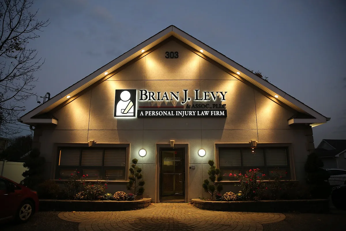 Brian J. Levy & Associates, P.C. — personal injury lawyer in Syosset, New York