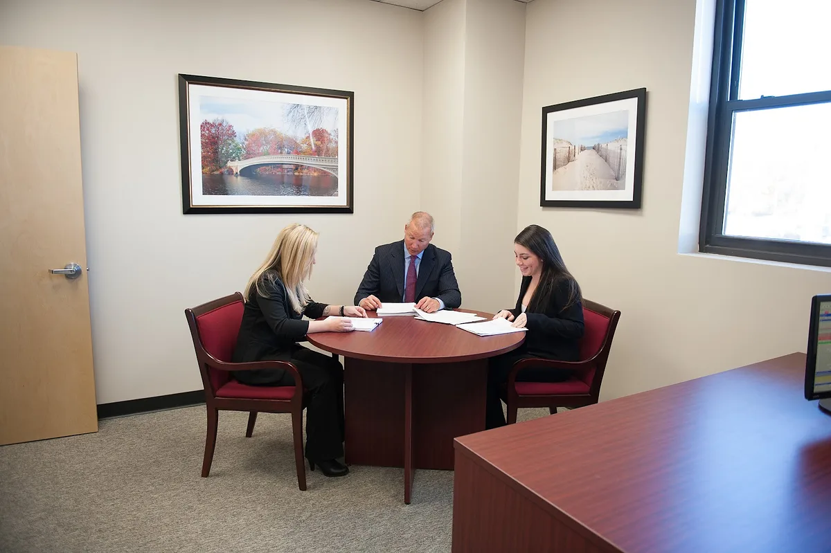 Tucker Lawyers PC — personal injury lawyer in Syosset, New York